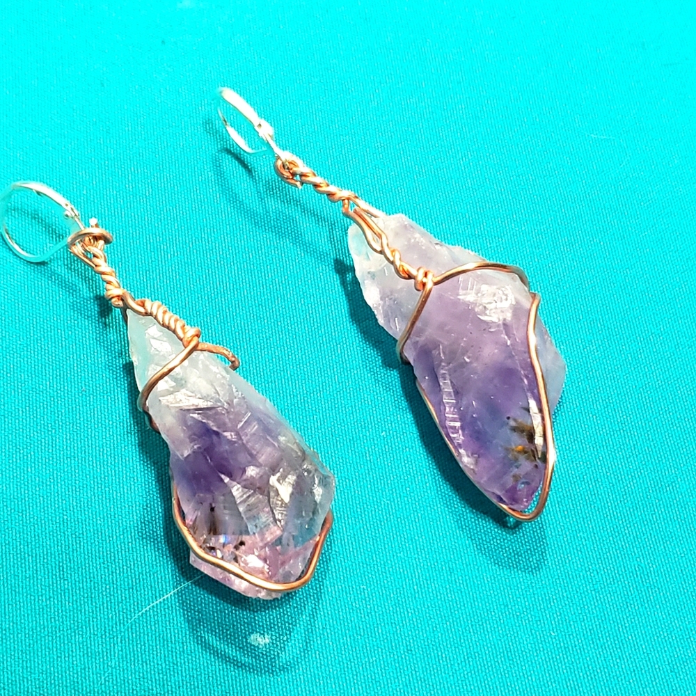 Rose gold wrapped Amethyst point earrings 💜🔮👁